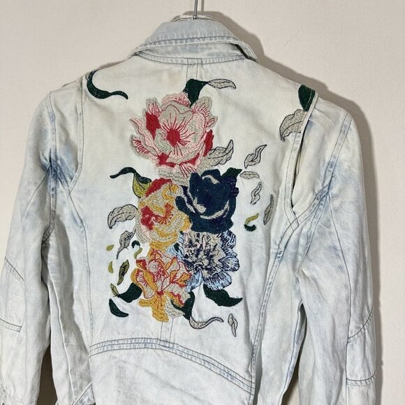 Blank NYC Women's Size Small Embroidered Studded Denim Moto Jacket Acid Wash - Picture 8 of 11